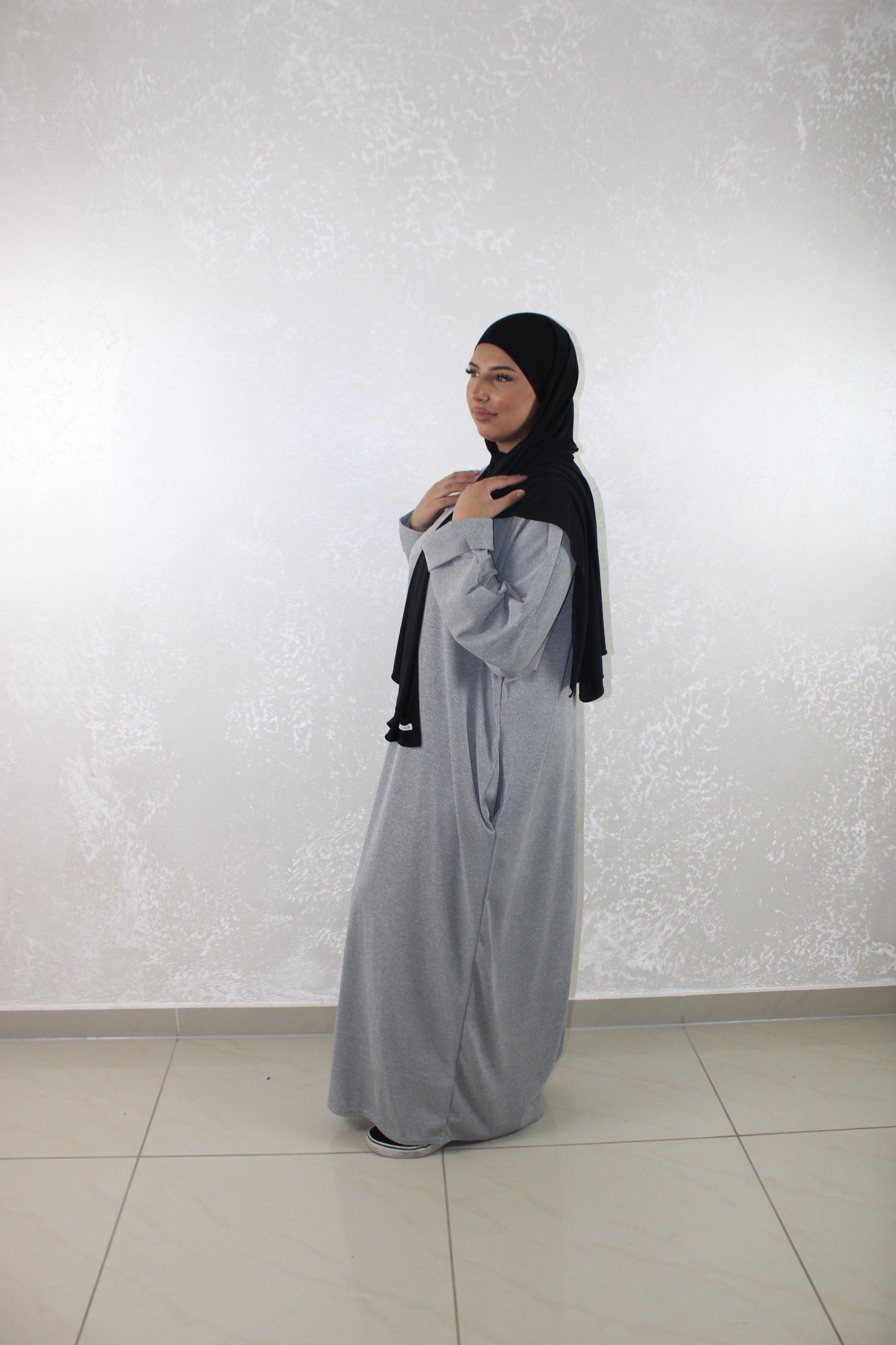 Ribbed Knit Abaya Grey